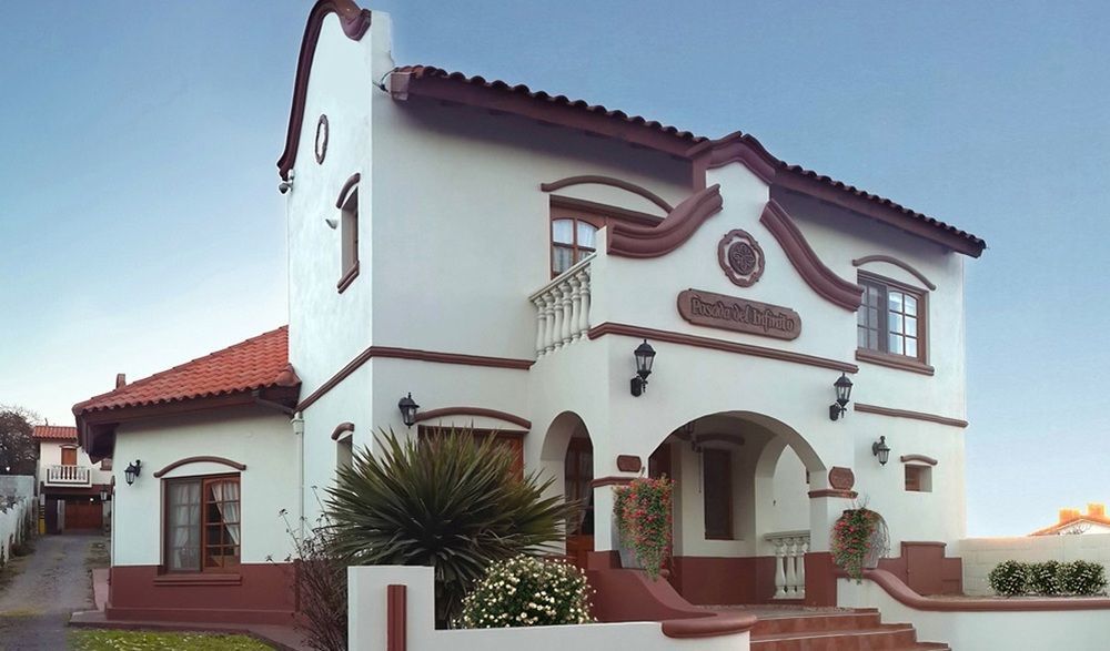 Del Infinito Inn 3*